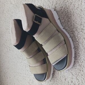 Sorel Joanie III Sandal, Size 8.5, NIB